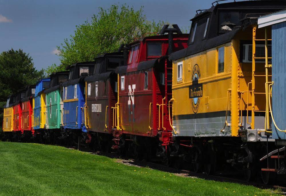 Red Caboose Motel & Restaurant Ronks Zewnętrze zdjęcie